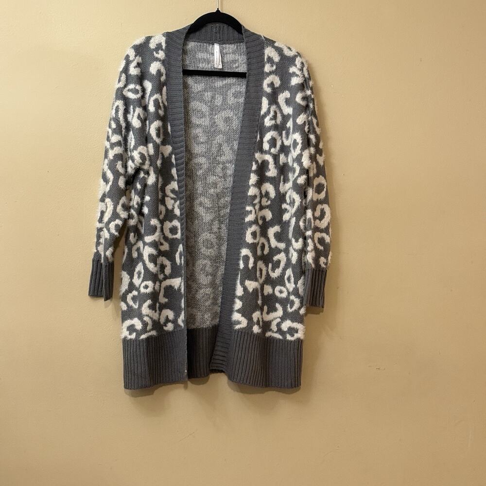 Cozy Chic Lounge Mob Wife Winter Glam Dreamers Grey Fuzzy Leopard Cardigan M